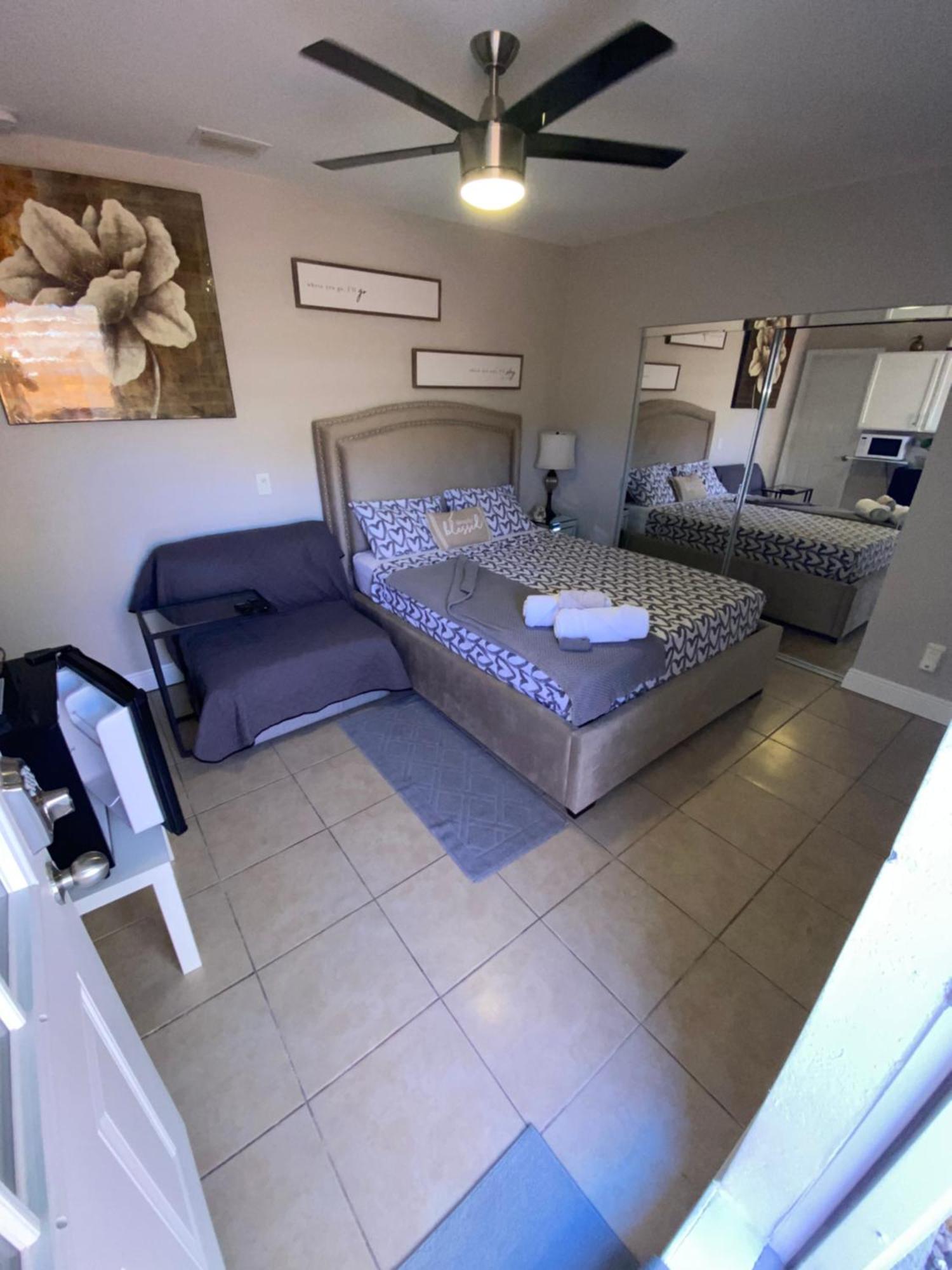 Luxurious Cozy Studio. Тампа Екстер'єр фото